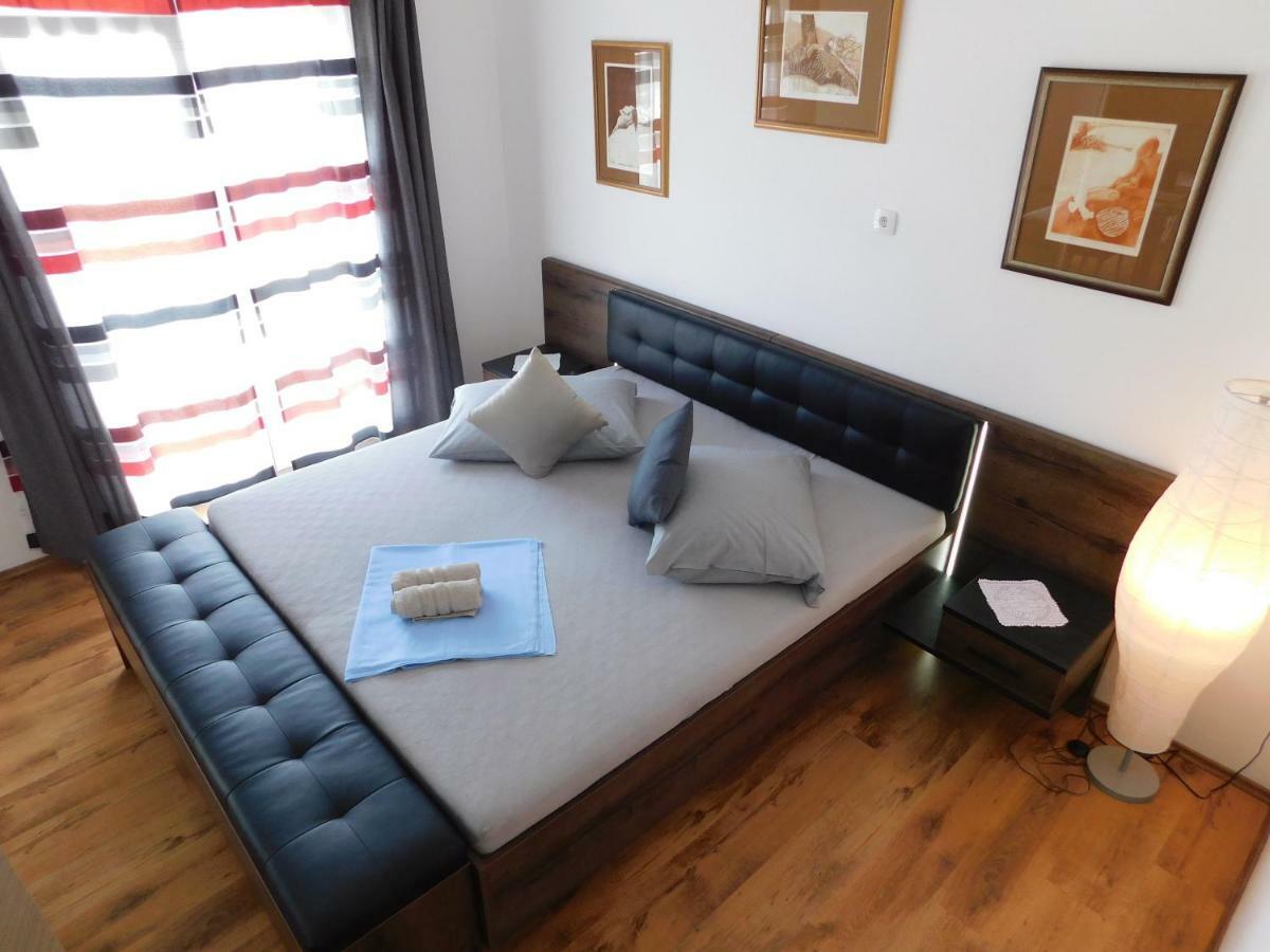 Jacky Apartment / Sea View Makarska Exteriör bild